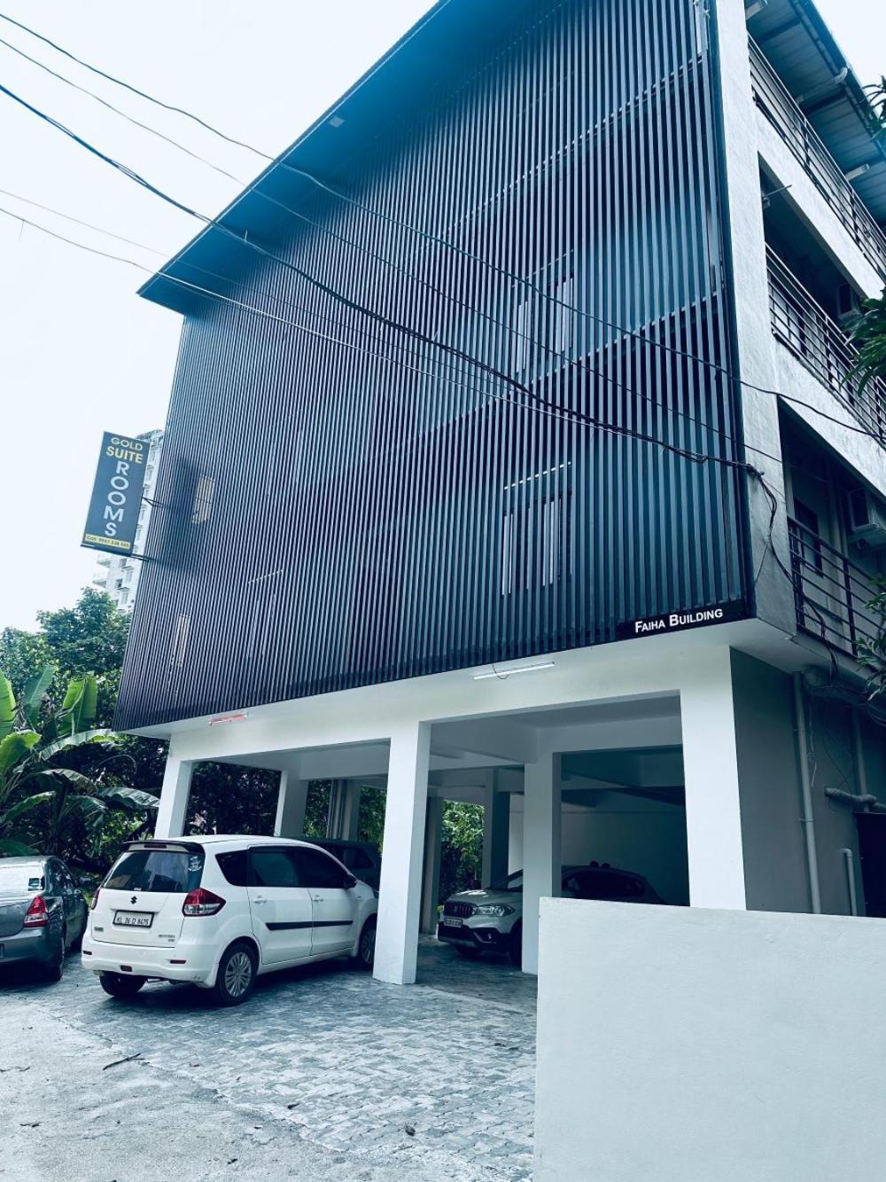 Hotel Gold Suite, Kakkanad Kochi Exterior photo