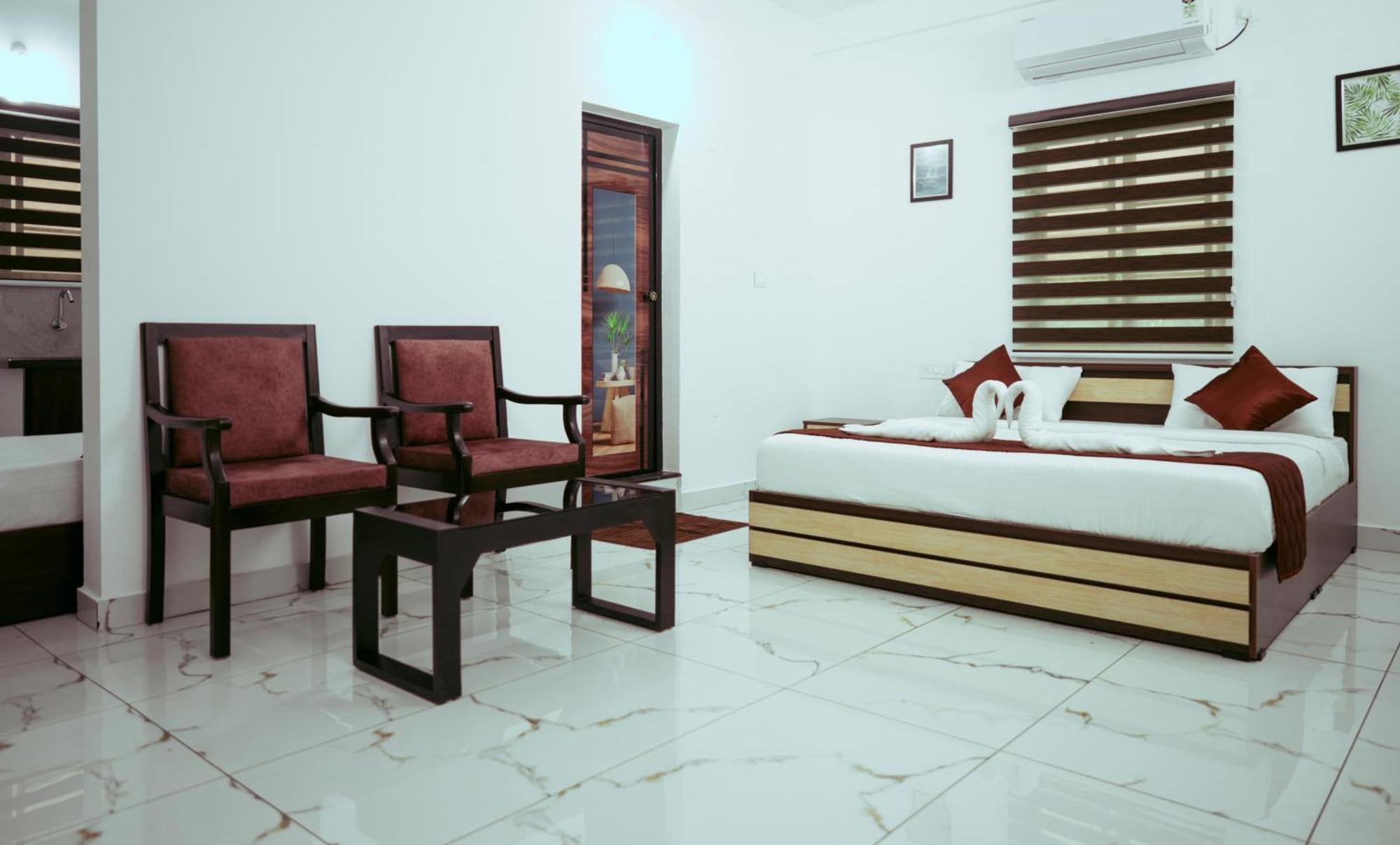 Hotel Gold Suite, Kakkanad Kochi Exterior photo